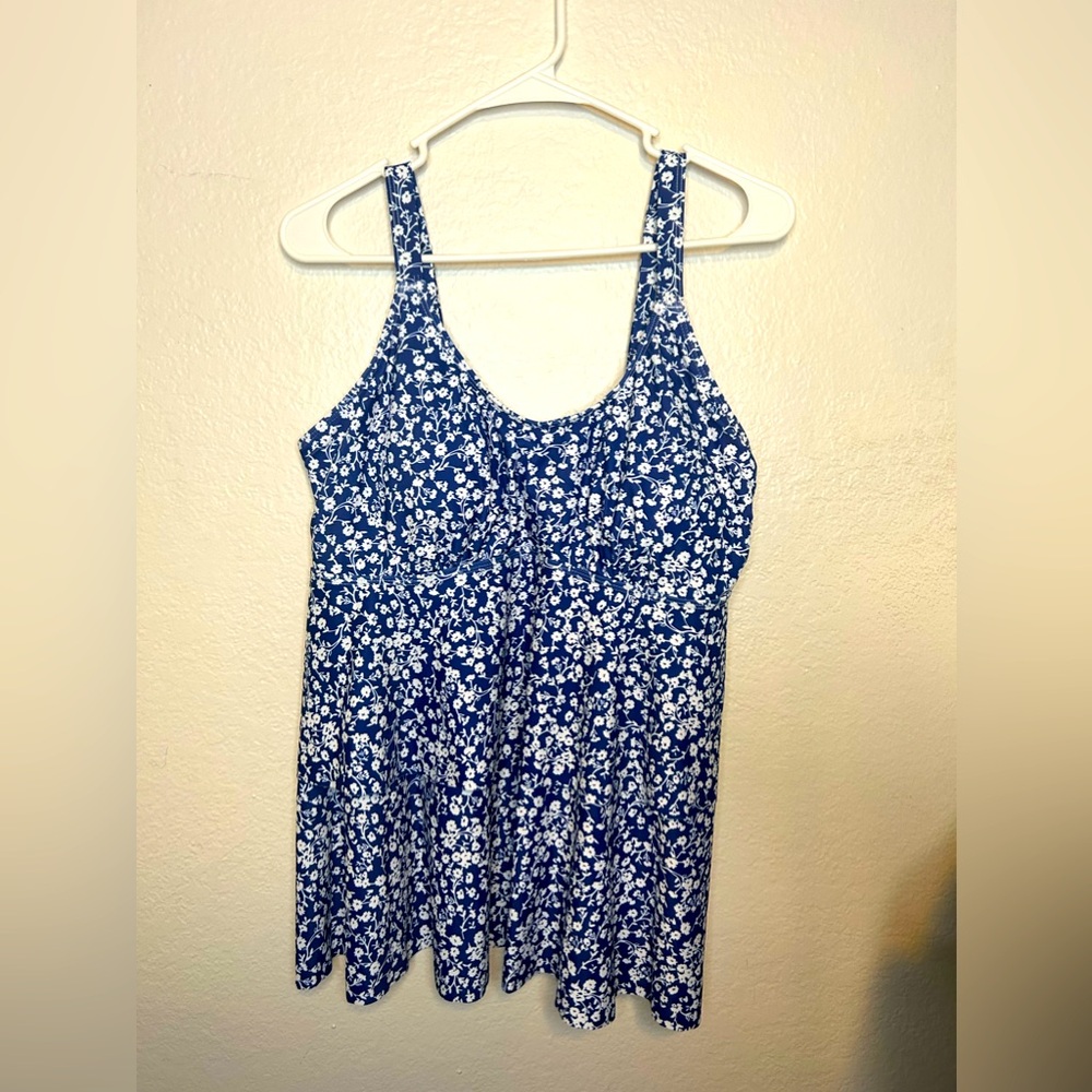 NWT BloomChic Ditsy Floral Tankini Top Navy White 1X Offers Accepted!